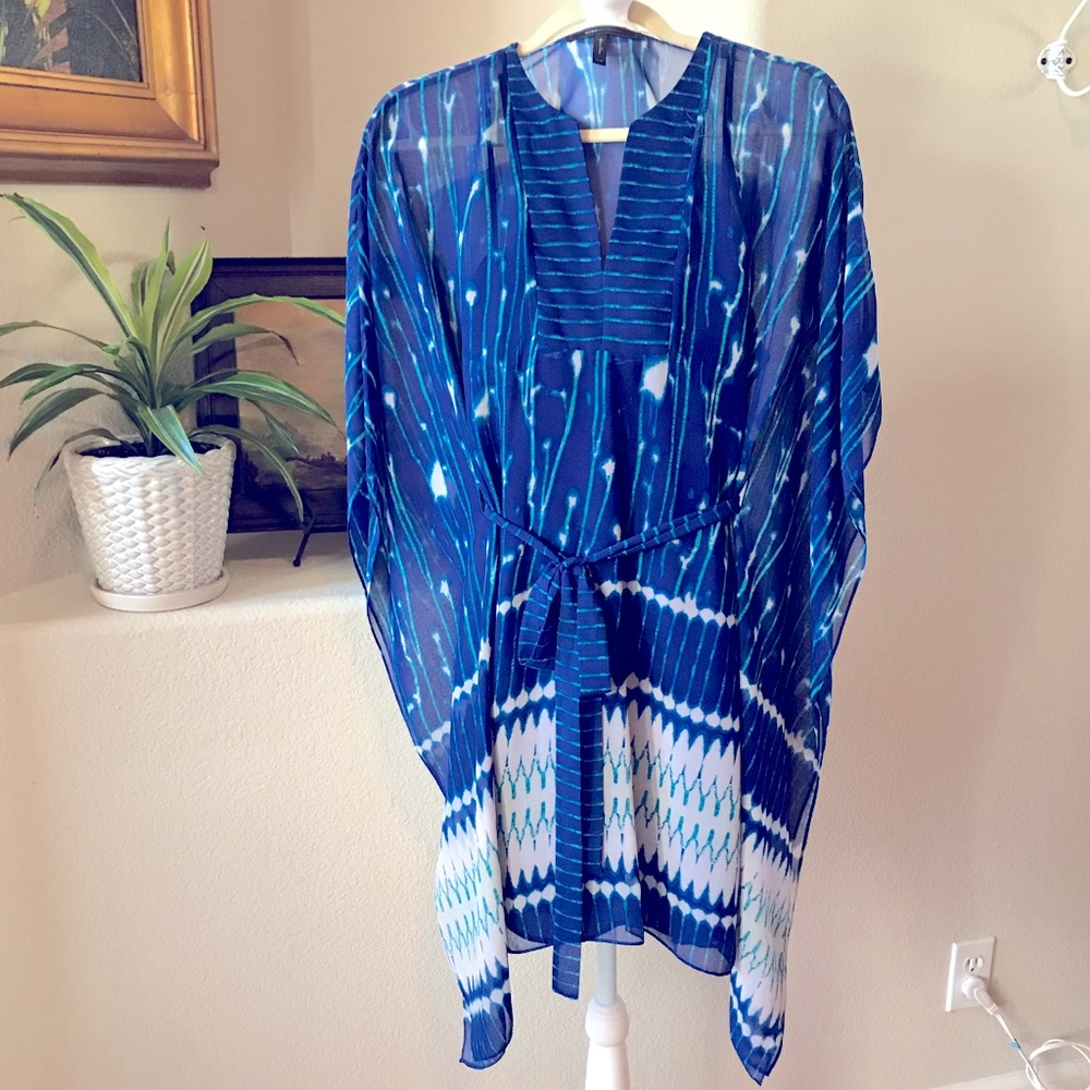 BCBG Max Azria scarf dress, EUC, vibrant + pretty!